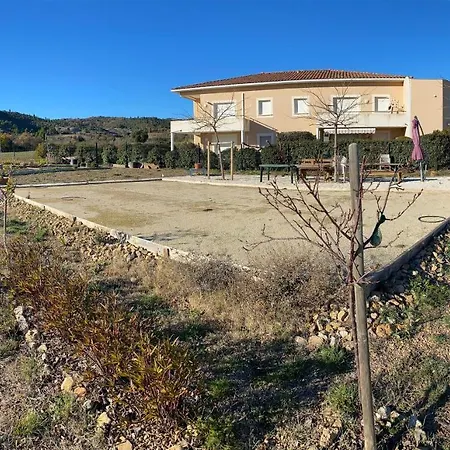 Entre Et Avec Piscine Apartment