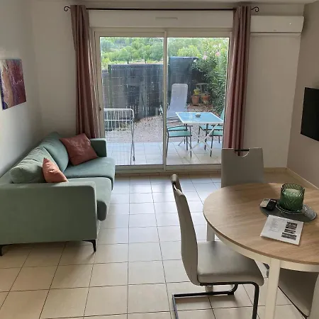 Entre Et Avec Piscine Apartment Peret