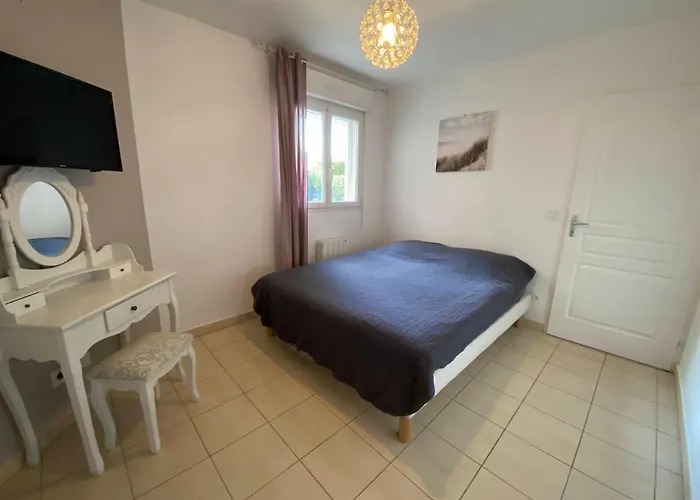 Apartamento Entre Et Avec Piscine