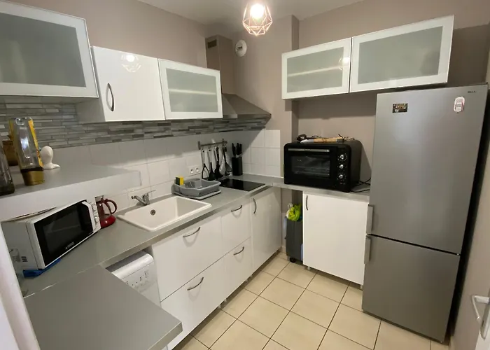 Apartamento Entre Et Avec Piscine Péret